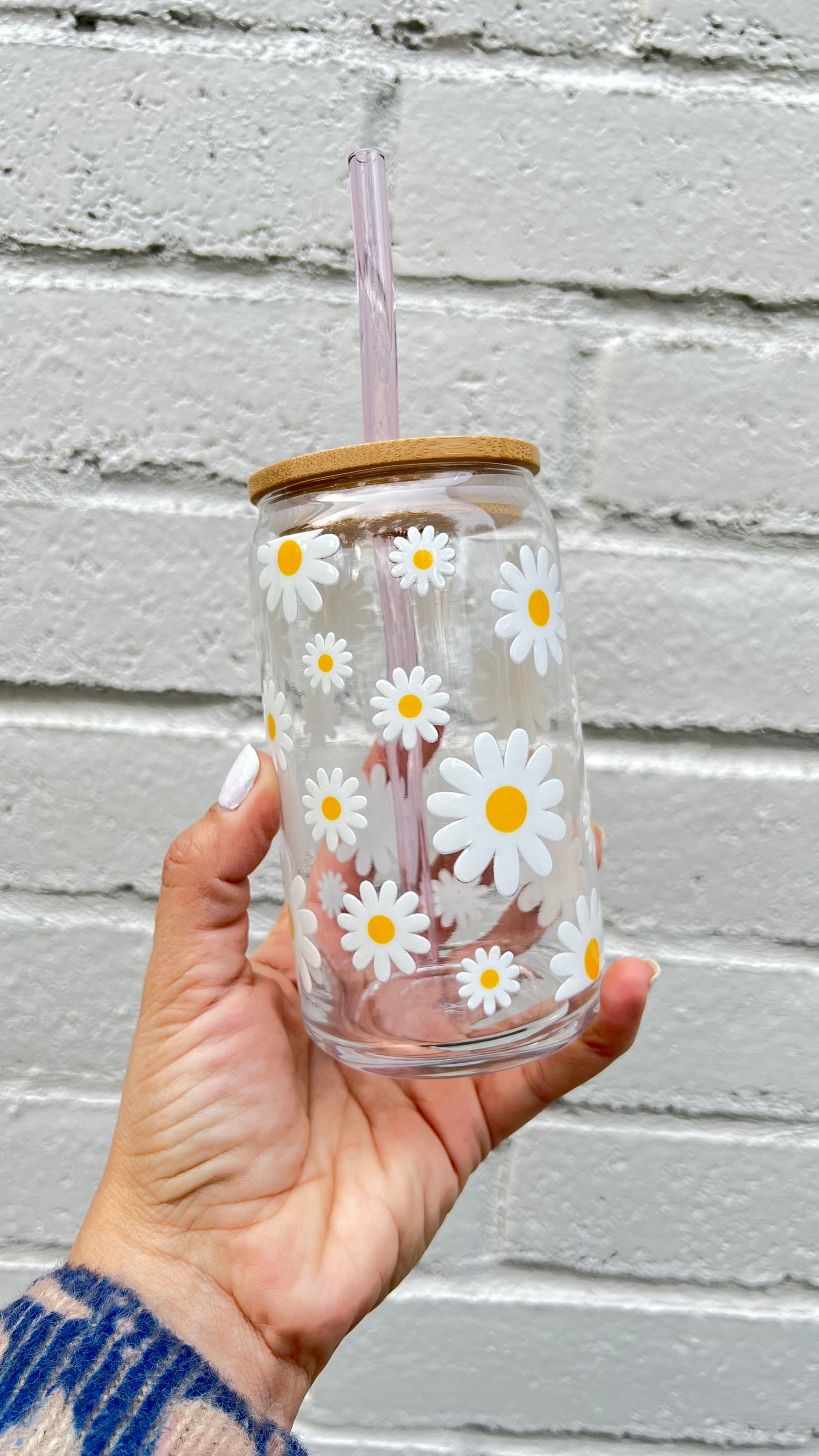 Daisies - 16 Oz Glass Can